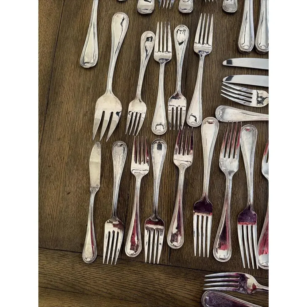 Reed & Barton Richmond Silverplate Service for 12 Flatware w/ Chest - Excellent - Picture 9 of 9